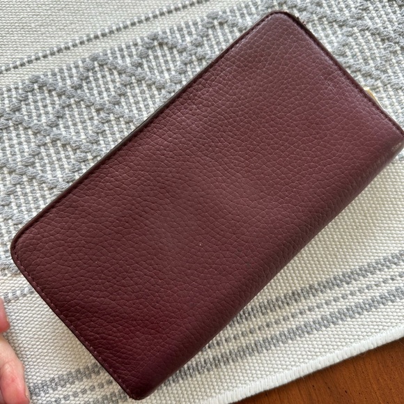 Michael Kors Wallet - Picture 2 of 11